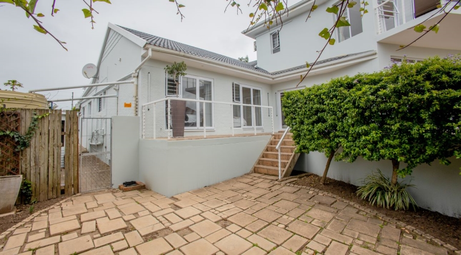 5 Bedroom Property for Sale in Nahoon Eastern Cape